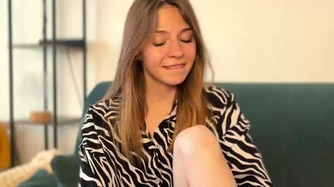 Kate only online show from May 23, 1:18 pm