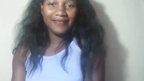 lovelylarra online show from March 26, 7:13 am