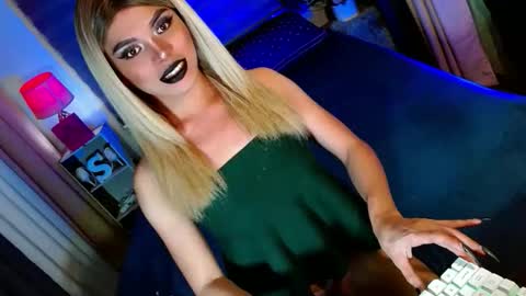 lovelymiss_shyna11 online show from September 27, 10:35 am