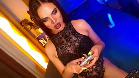 lovelymiss_shyna11 online show from May 30, 6:50 pm