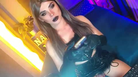 lovelymiss_shyna11 online show from March 22, 9:24 am