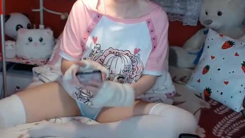 Snapshot of lovelynekochan chatting on February 20, 1:25 am   Lisa Cherry  online show from February 20, 1:25 am