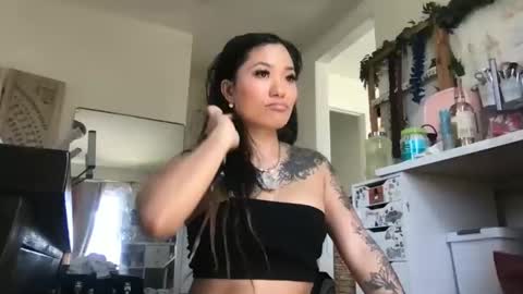 lovelyxmacii online show from April 20, 8:56 pm