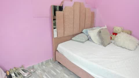 L O V E  online show from September 23, 11:48 am