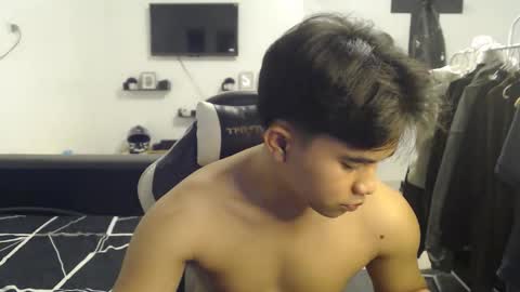 loverboyph04 online show from December 14, 9:37 am