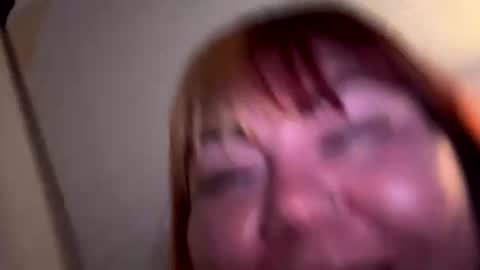 lovergirlll6424 online show from August 3, 11:38 am