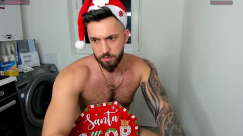 Snapshot of lovermike_ chatting on December 26, 12:03 am Mike online show from December 26, 12:03 am