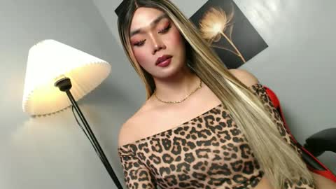 lovers moon22 online show from November 3, 12:28 pm