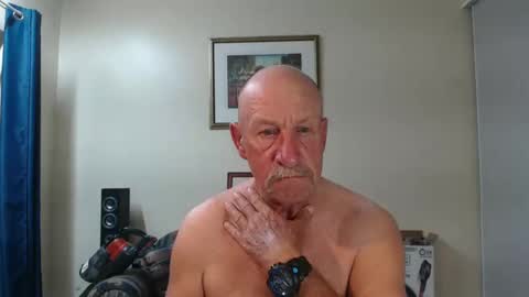 Snapshot of lovesblackazz chatting on February 28, 10:41 am Lovesblackazz online show from February 28, 10:41 am