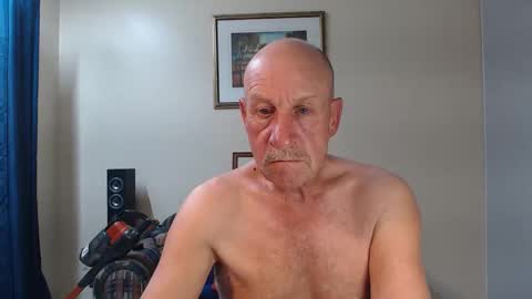 Snapshot of lovesblackazz chatting on October 8, 11:16 am Lovesblackazz online show from October 8, 11:16 am