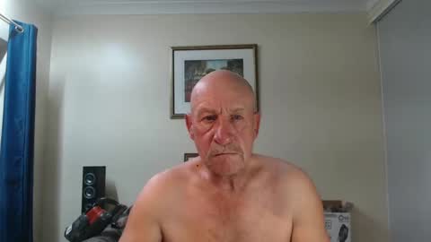 Snapshot of lovesblackazz chatting on February 16, 6:54 am Lovesblackazz online show from February 16, 6:54 am