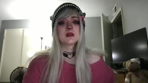 lovesickcassie online show from May 12, 10:41 pm