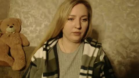 LovesRebecca online show from December 4, 3:20 am