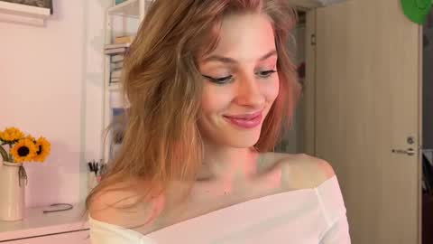 lovesstation online show from January 31, 4:17 pm