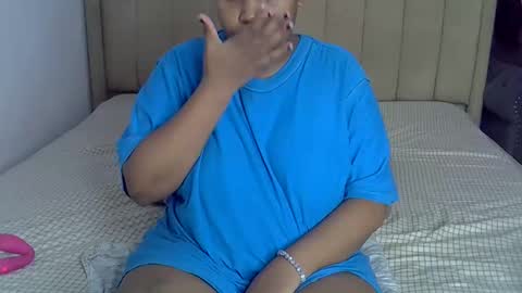 loveydivah online show from February 16, 8:34 am