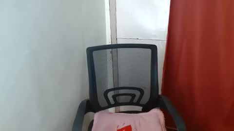 loving_ellah19 online show from October 2, 10:03 am