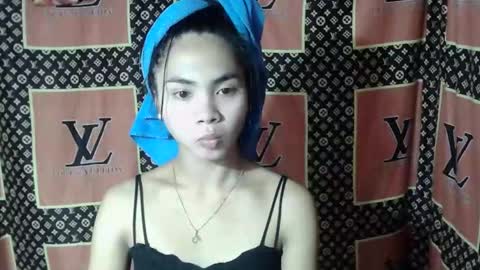 loving_rhean online show from December 21, 11:05 am