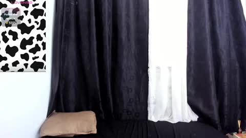 Lucia online show from February 11, 2:13 pm