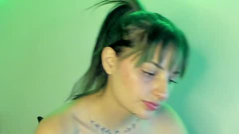 Jenn online show from April 15, 7:58 pm