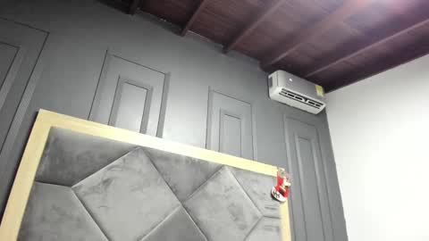 luca_morettii online show from December 21, 1:06 pm