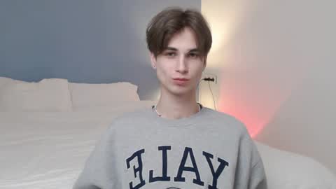 lucacharm online show from February 19, 11:46 pm