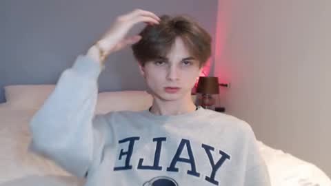 lucacharm online show from December 21, 9:58 pm