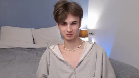 lucacharm online show from February 26, 10:36 pm