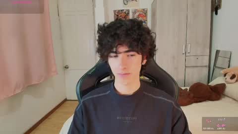 lucas_xo online show from April 27, 11:35 pm