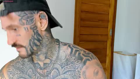 Snapshot of lucasexclusive chatting on October 13, 8:49 am lucasexclusive online show from October 13, 8:49 am