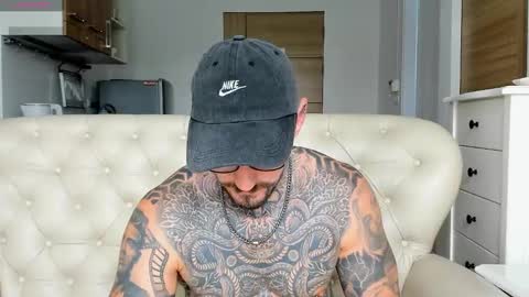 Snapshot of lucasexclusive chatting on September 14, 5:21 am lucasexclusive online show from September 14, 5:21 am