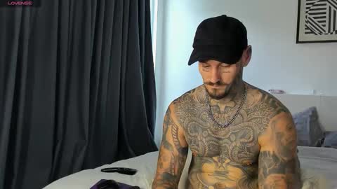 lucasexclusive online show from January 18, 4:32 am