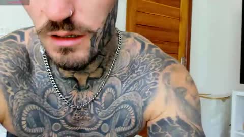 Snapshot of lucasexclusive chatting on October 4, 7:06 am lucasexclusive online show from October 4, 7:06 am
