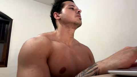 Snapshot of lucasfit24 chatting on February 9, 1:00 am lucasfit24 online show from February 9, 1:00 am