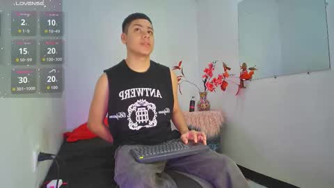 LUCAS TORREZ online show from December 4, 4:56 am