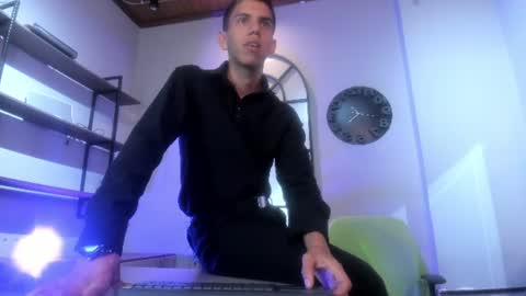 Lucca Moreti online show from June 21, 4:08 am