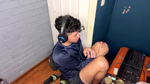 Felipe online show from February 28, 1:37 am