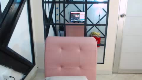 Snapshot of lucia_ht chatting on October 17, 3:21 am LUCIA online show from October 17, 3:21 am