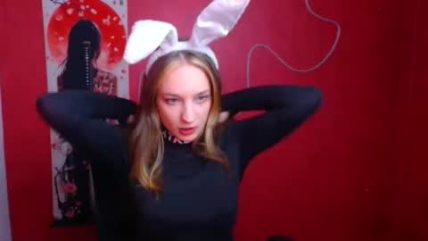 Lucie online show from November 17, 10:56 pm