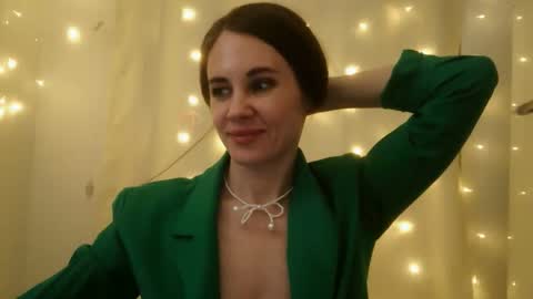 LucieMack online show from March 8, 6:34 pm