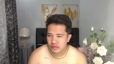 Luciferhotcum online show from February 19, 8:01 am