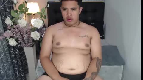 Luciferhotcum online show from February 9, 2:50 pm