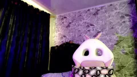 Lucia online show from November 23, 4:05 pm