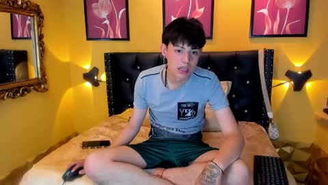 luckk_ online show from May 20, 6:43 am