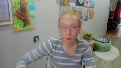 lucky_licky20 online show from March 23, 2:38 am
