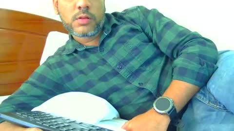 luckyfinalone online show from October 9, 6:35 pm