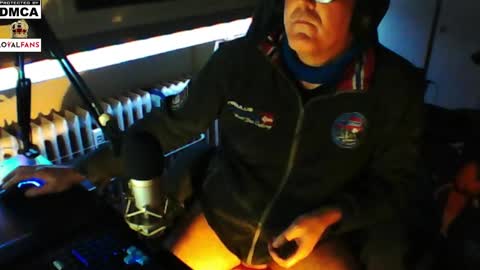        call me  Stefan online show from February 8, 5:08 am