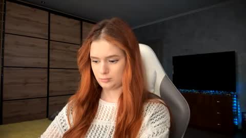 EmmaEmbers online show from April 7, 3:14 pm