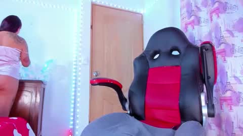 lucy online show from April 9, 2:15 am