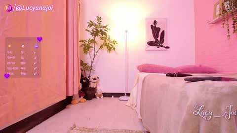 Luciana online show from April 7, 4:47 am