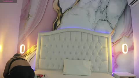 Lucy online show from April 10, 11:59 am